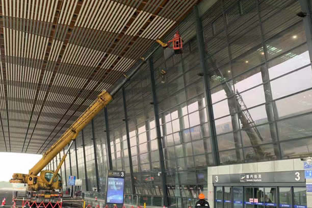 华容玻璃幕墙维护和保养